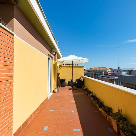 Апартаменты La Terrazza Sul Mare Di Roma, Wifi, Ac Лидо-ди-Остия Экстерьер фото