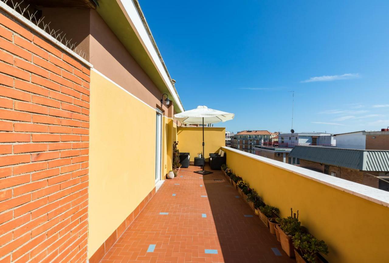 Апартаменты La Terrazza Sul Mare Di Roma, Wifi, Ac Лидо-ди-Остия Экстерьер фото
