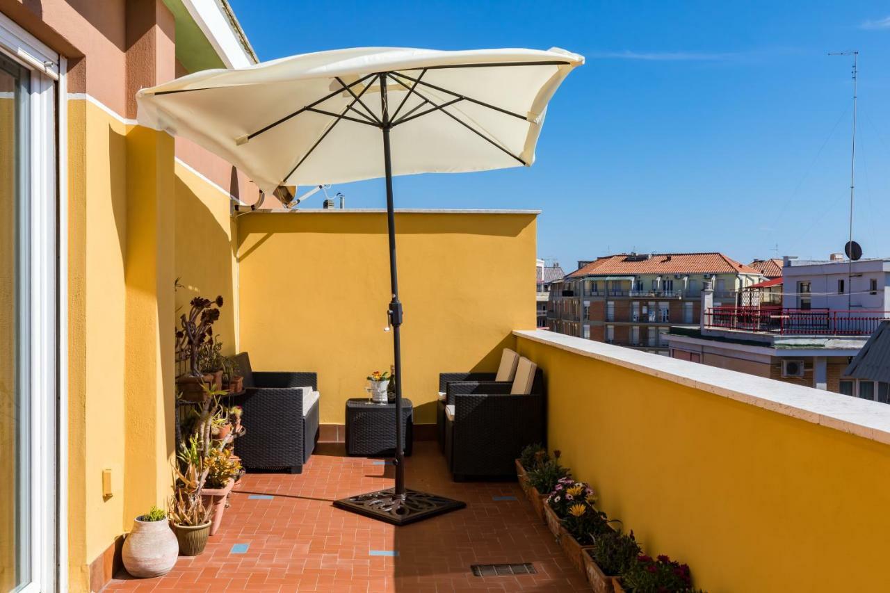 Апартаменты La Terrazza Sul Mare Di Roma, Wifi, Ac Лидо-ди-Остия Экстерьер фото