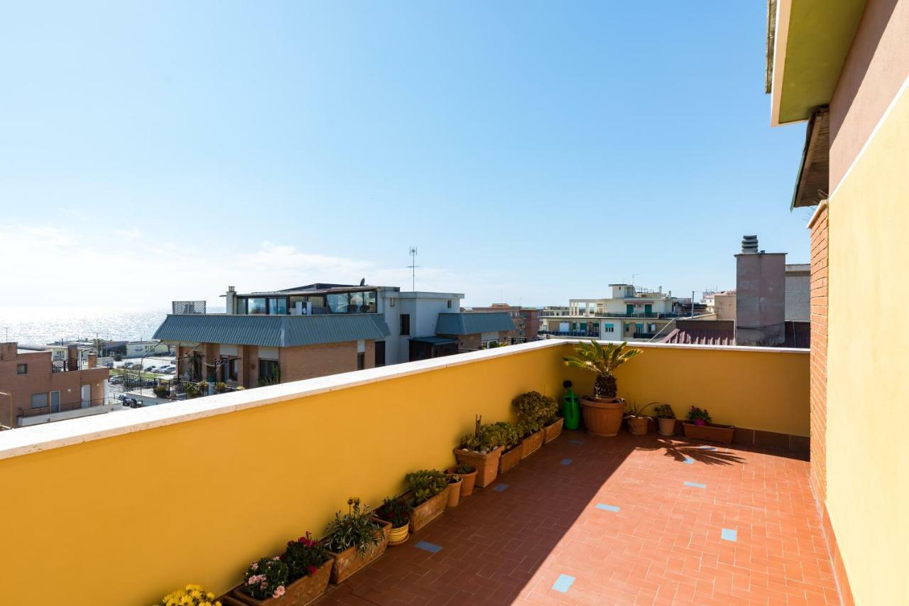 Апартаменты La Terrazza Sul Mare Di Roma, Wifi, Ac Лидо-ди-Остия Экстерьер фото