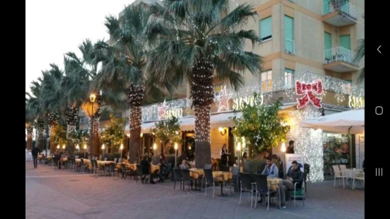 Апартаменты La Terrazza Sul Mare Di Roma, Wifi, Ac Лидо-ди-Остия Экстерьер фото