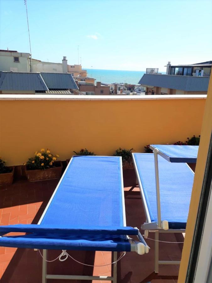 Апартаменты La Terrazza Sul Mare Di Roma, Wifi, Ac Лидо-ди-Остия Экстерьер фото